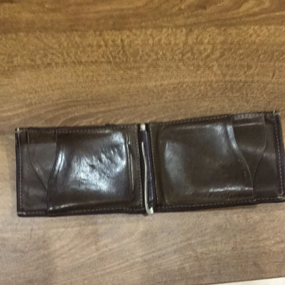 Cole Hahn leather vintage Wallet with money clip